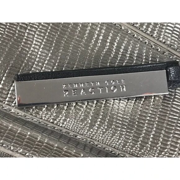 Kenneth‎ Cole Reaction Womens Metallic Gray Handbag Inner Pocket Size Medium - Picture 8 of 8